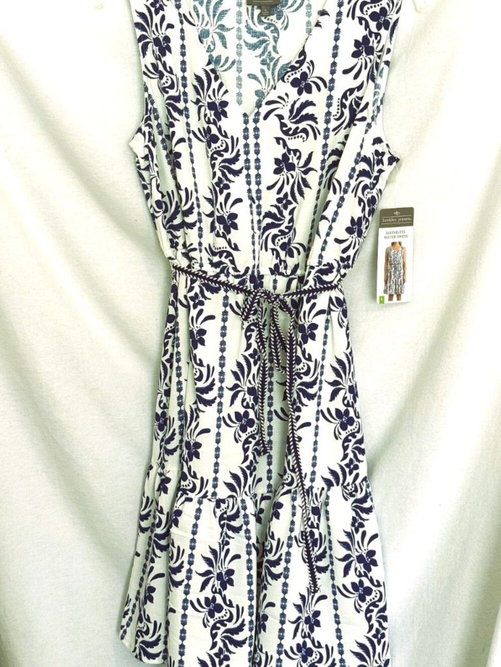 Berkley Jensen White & Blue Floral Dress Geo damask Knee Length, Tiered, Size L